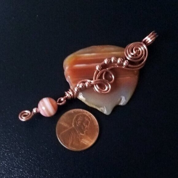 Rustic yet Elegant Contrasting Elements! Tough Banded Agate - Sleek Copper Wrap - Picture 7 of 16